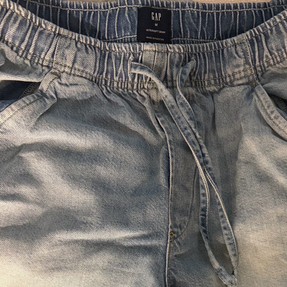 GAP womens barrel leg means ultra soft denim tie waist light blue jean wash